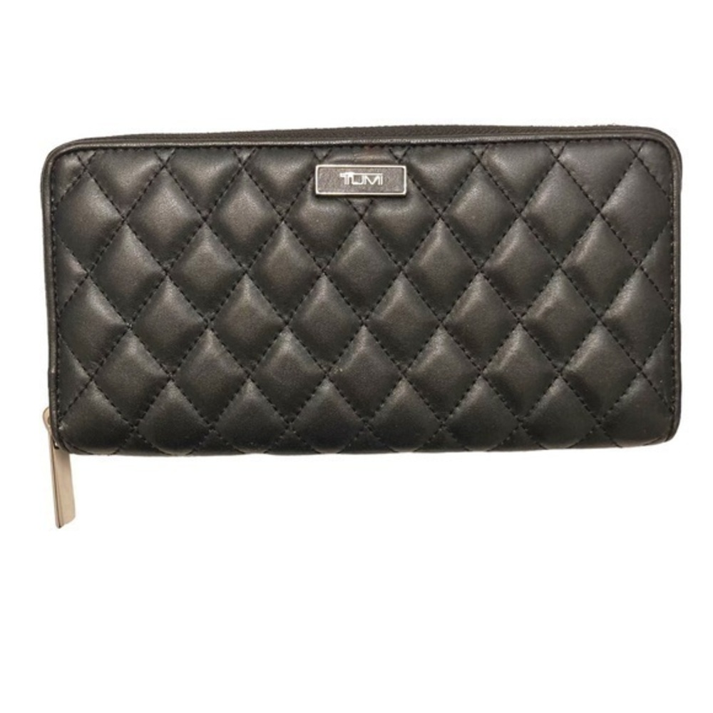 Tumi quilted black leather zipper clutch wallet